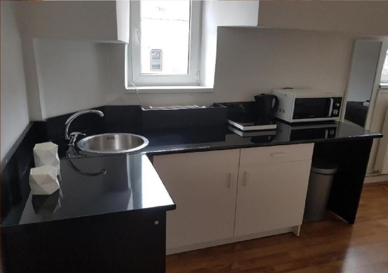 Гостевой дом Contemporary Apartment Бухарест-13