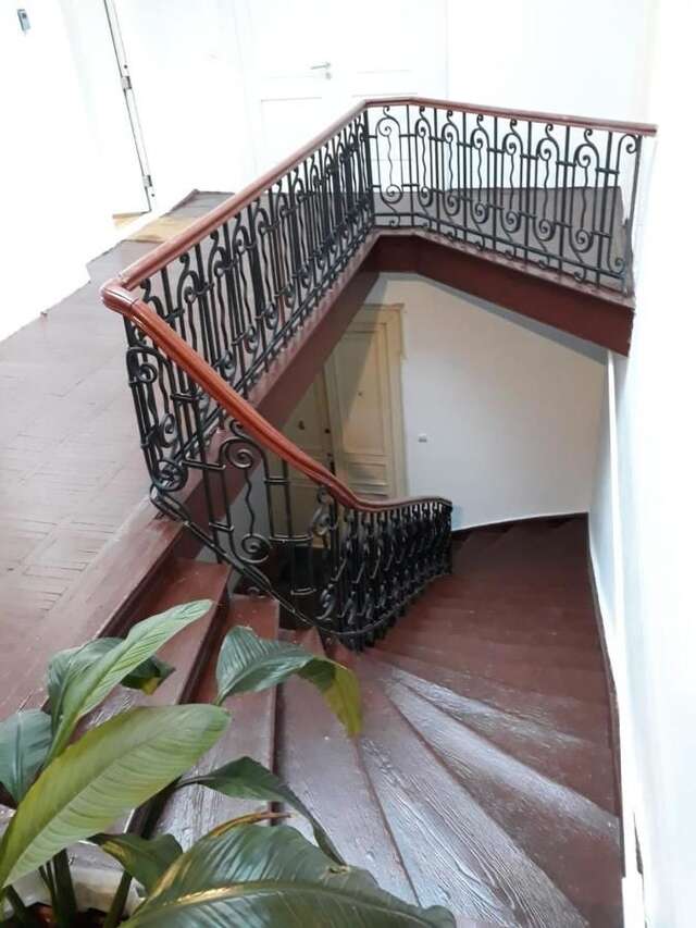 Гостевой дом Contemporary Apartment Бухарест-25