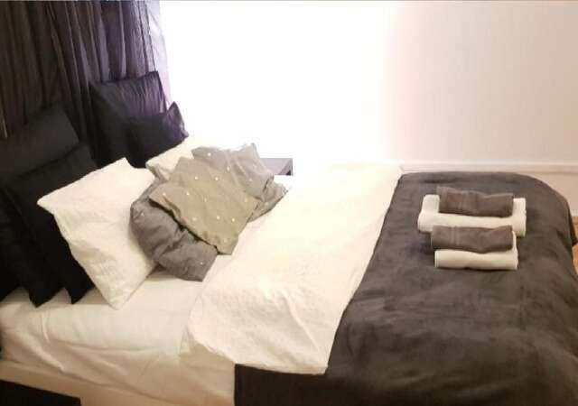 Гостевой дом Contemporary Apartment Бухарест-39