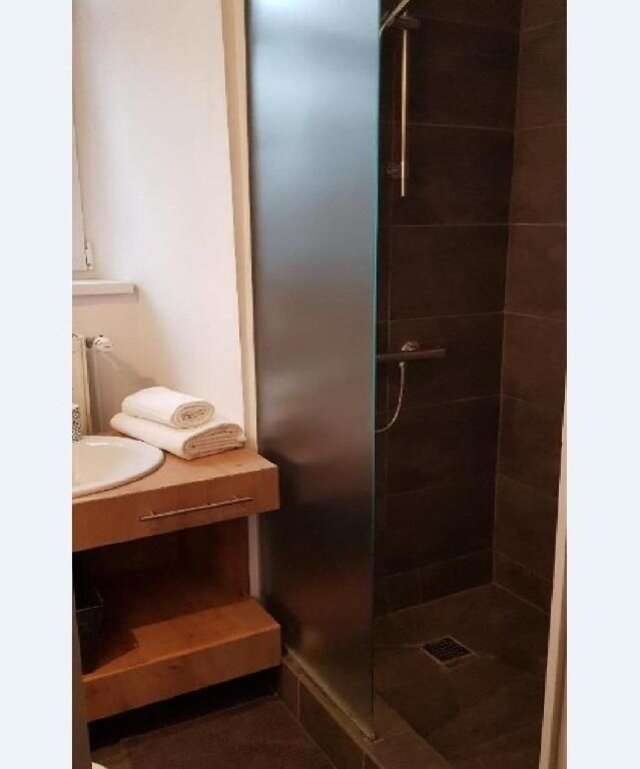 Гостевой дом Contemporary Apartment Бухарест-46